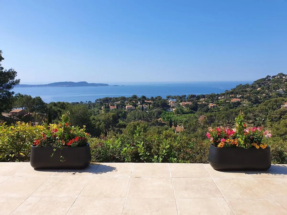 Villa Pretty House With Sea View On The Hy Res